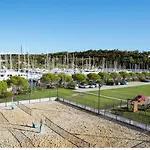 Liberty Floating House With Jacuzzi & Sea View Hotel na wodzie *