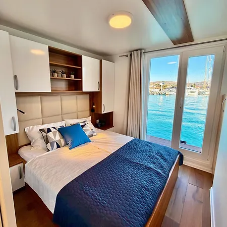 Liberty Floating House With Jacuzzi & Sea View Botel Portoroz