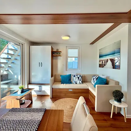 Botel Liberty Floating House With Jacuzzi & Sea View *