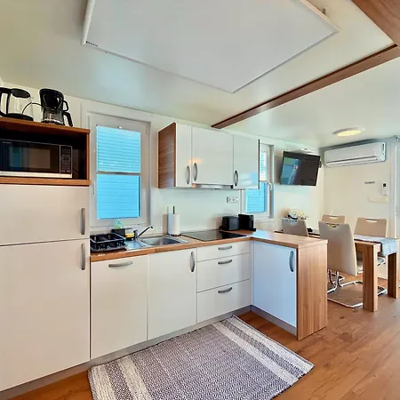 Liberty Floating House With Jacuzzi & Sea View * Portorož