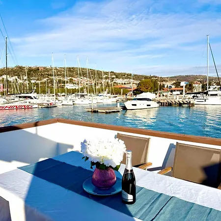 Botel Liberty Floating House With Jacuzzi & Sea View Portoroz