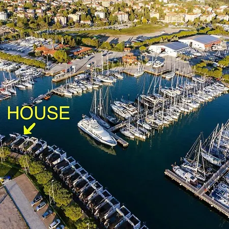 Liberty Floating House With Jacuzzi & Sea View Båthotell Portorož
