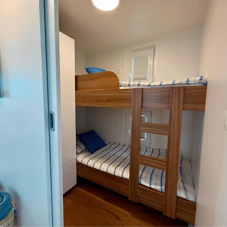 Liberty Floating House With Jacuzzi & Sea View Botel