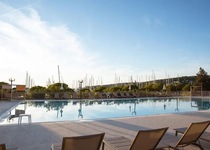 Hotel en barco Liberty Floating House With Jacuzzi & Sea View Portoroz