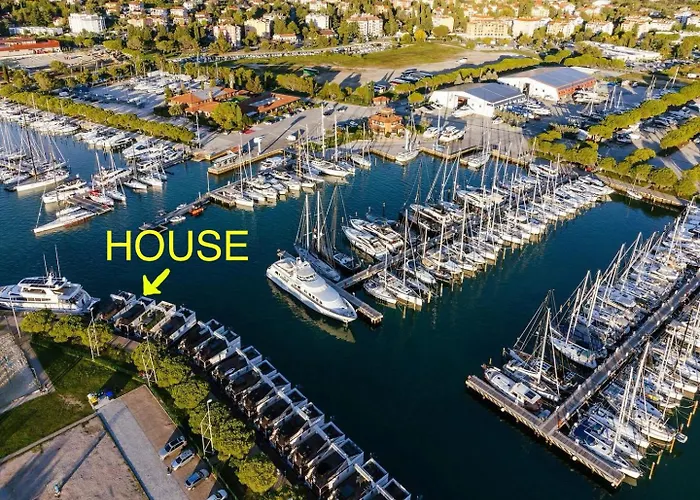 Liberty Floating House With Jacuzzi & Sea View Botel Portoroz