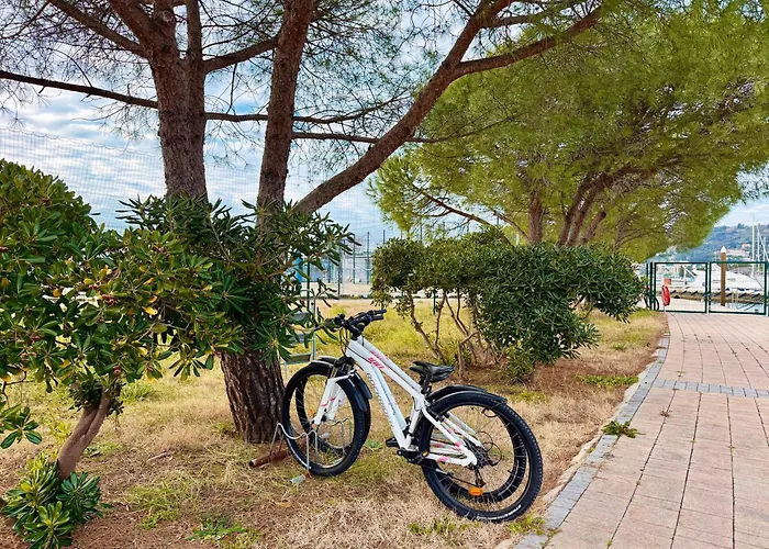 Liberty Floating House With Jacuzzi & Sea View Botel Portoroz